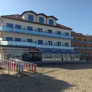 *** Hotel Sara Italia